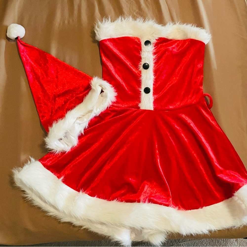 Santa Costume, Mrs Santa, Mrs Santa Claus. Comes with Santa hat.  Worn once.